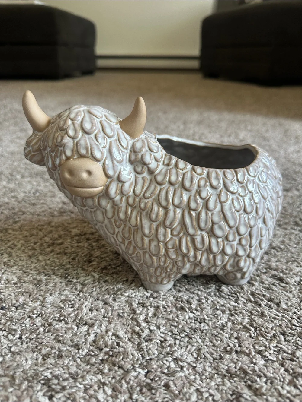 Ceramic Highland Cow Planter in Cream